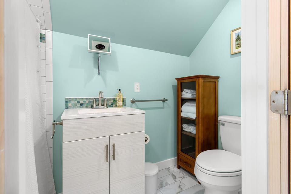 Bathroom, Bath