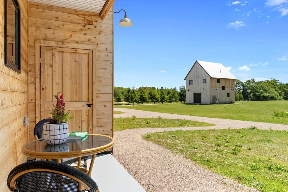 Property building, Day, Garden, Garden view
