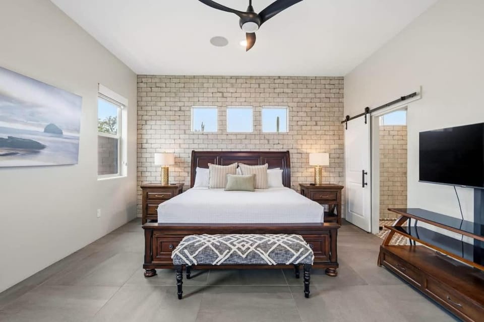 Foothills Home with Pool & Hot Tub House in Casas Adobes