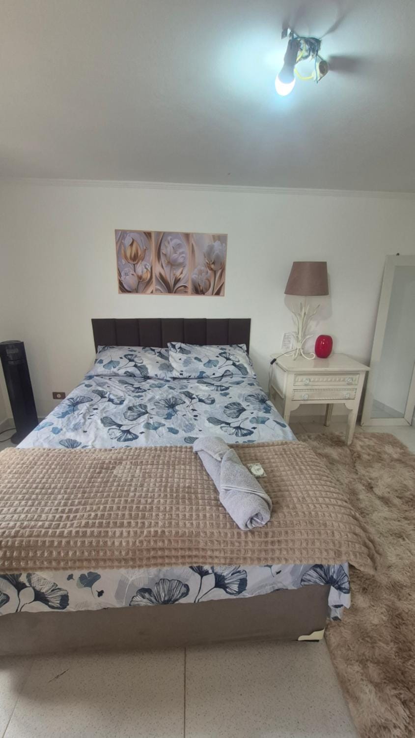 Quarto próximo ao Lago do Major 2 Bed and Breakfast in Atibaia