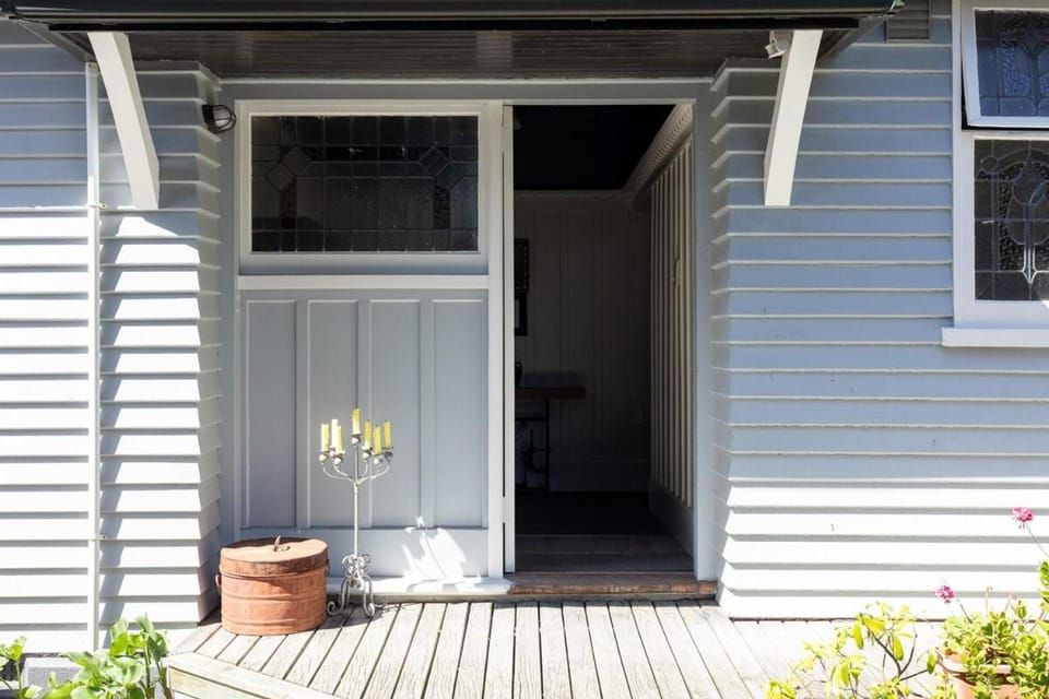 Property building, Facade/entrance