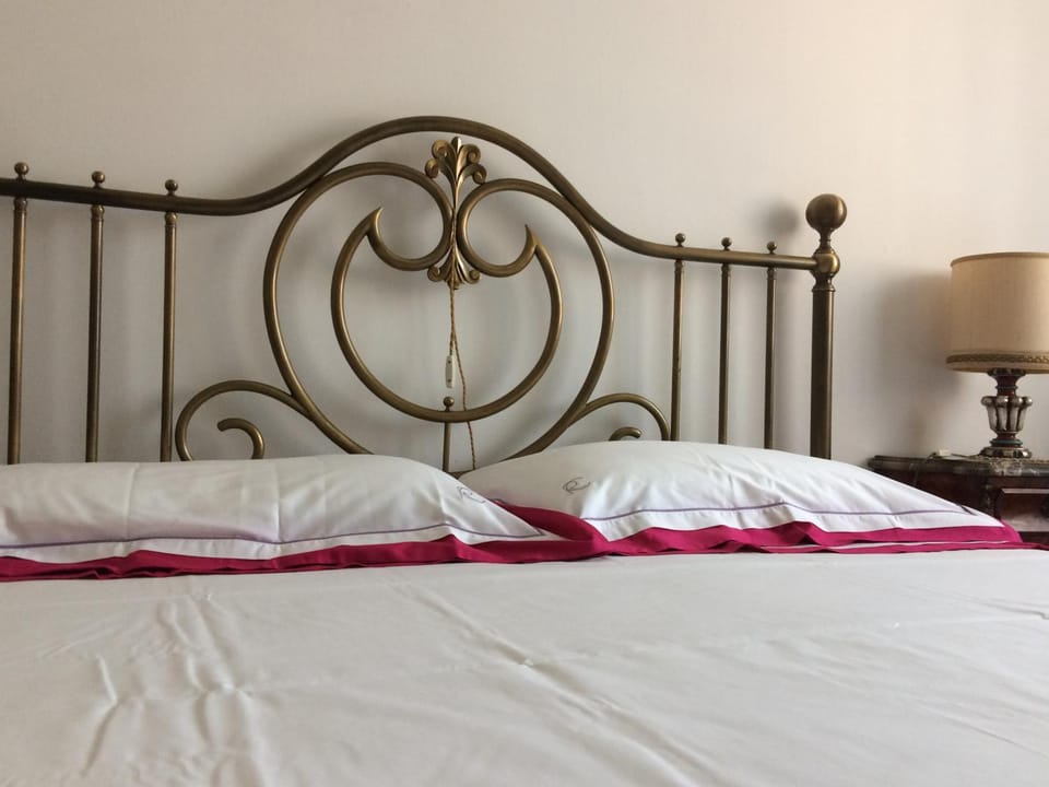 Decorative detail, Bedroom