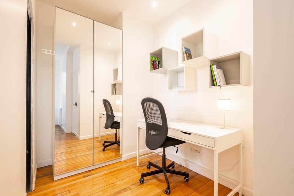 Seating area, wardrobe