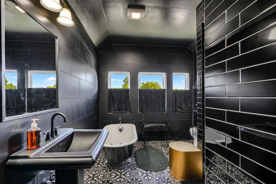 Cozy Baltimore Suite Free Parking Near John Hopkin Apartment in Baltimore