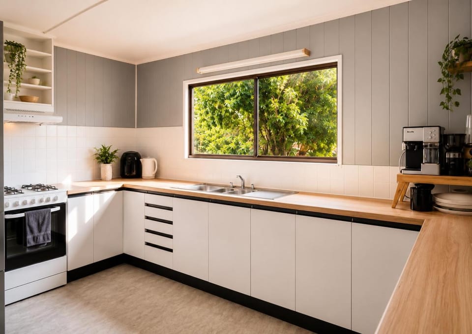 Kitchen or kitchenette