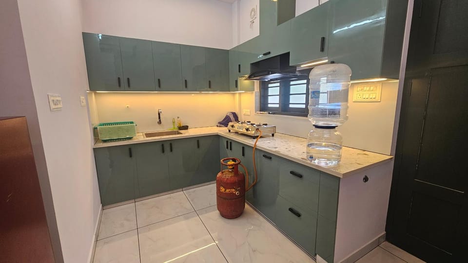 Kitchen or kitchenette, kitchen