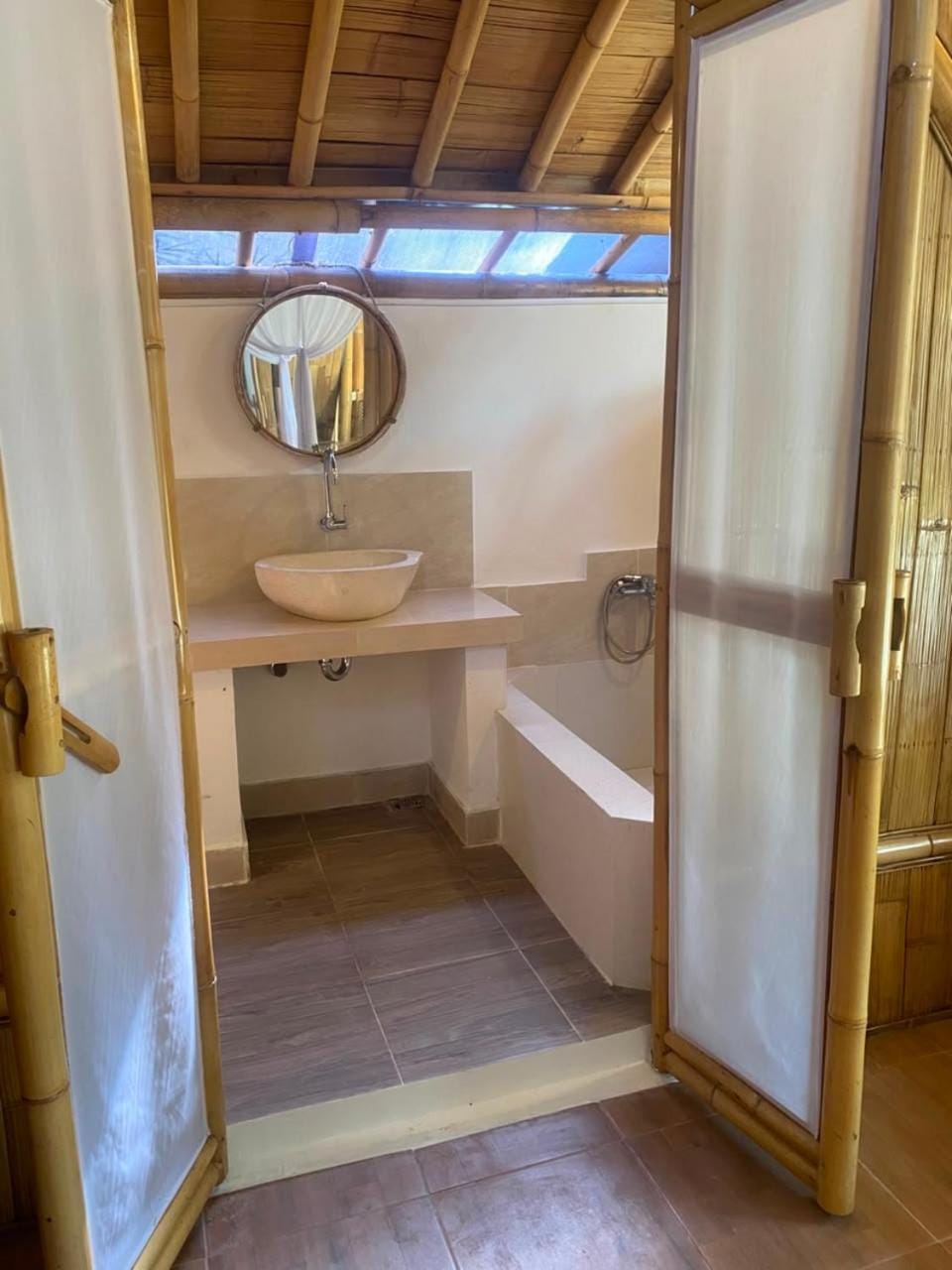 Bathroom, Area and facilities