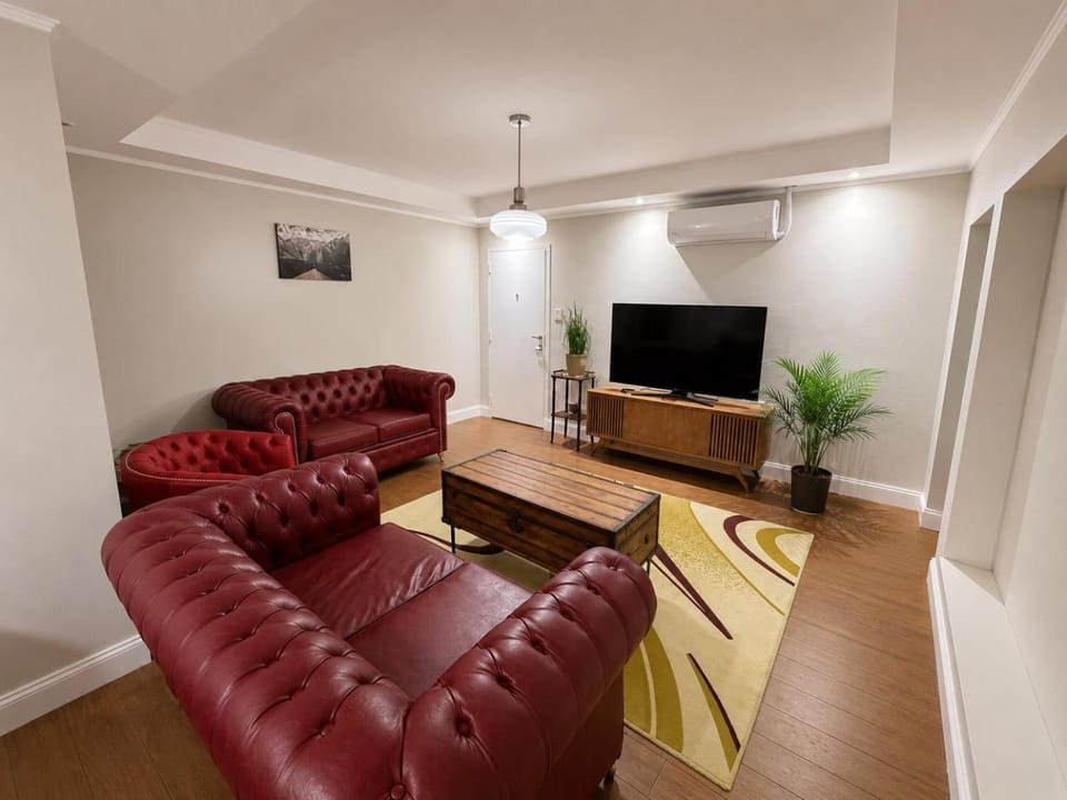 Communal lounge/ TV room, TV and multimedia, Living room