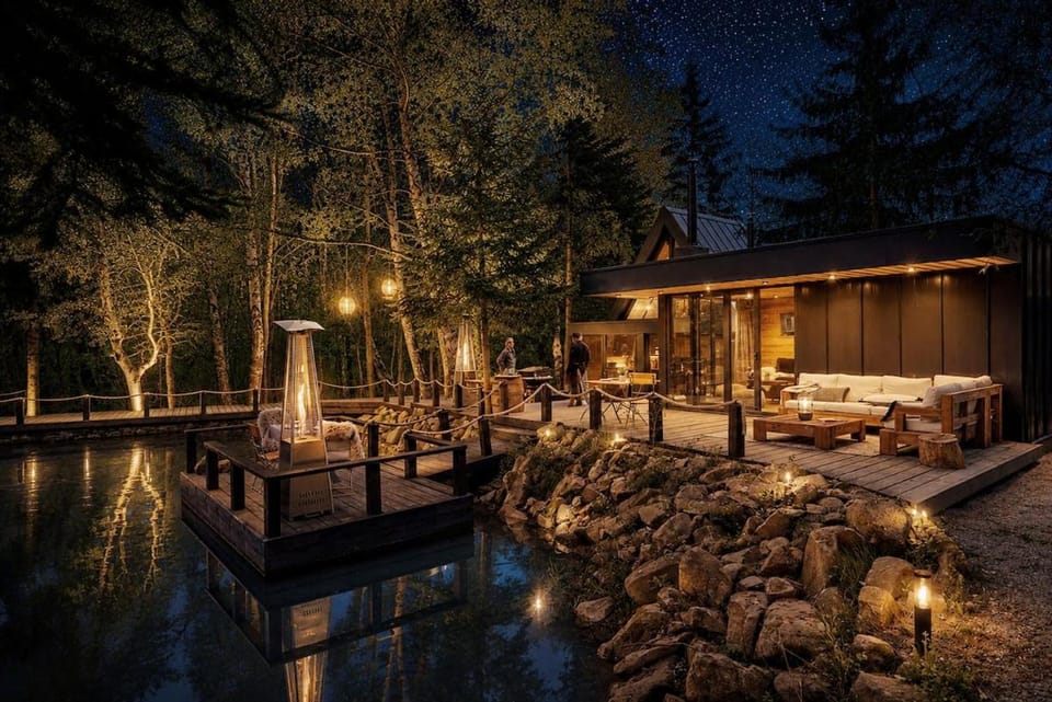 Property building, Natural landscape, Lake view