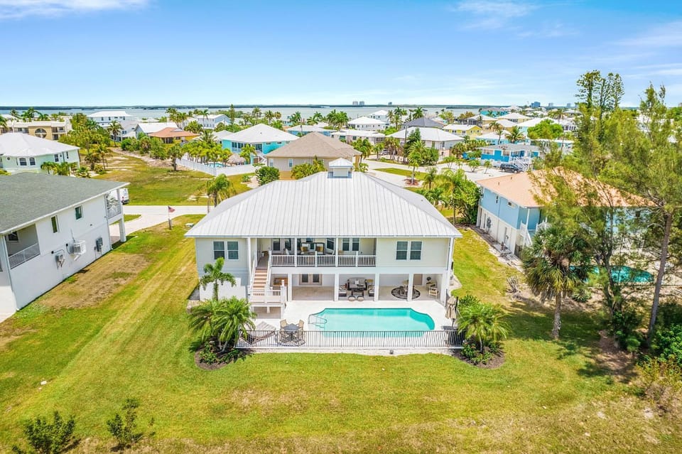 21188 Noddy Tern- 4BR Home with Pool home House in Estero Island