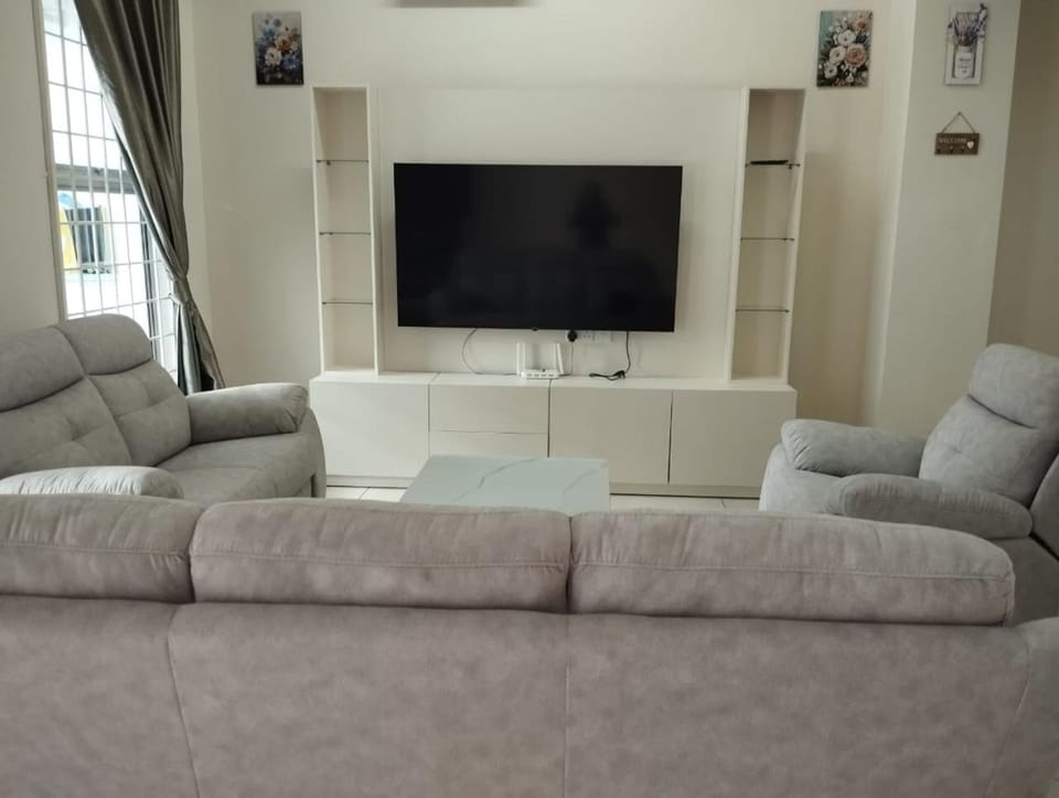 Yesterday once more! a cozy home in Seberang Jaya House in Penang