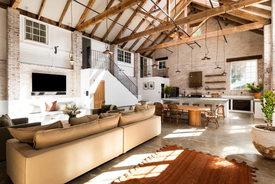 Communal lounge/ TV room