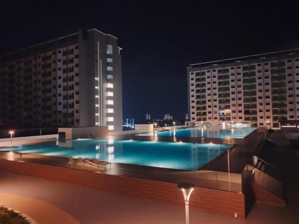 Night, Swimming pool