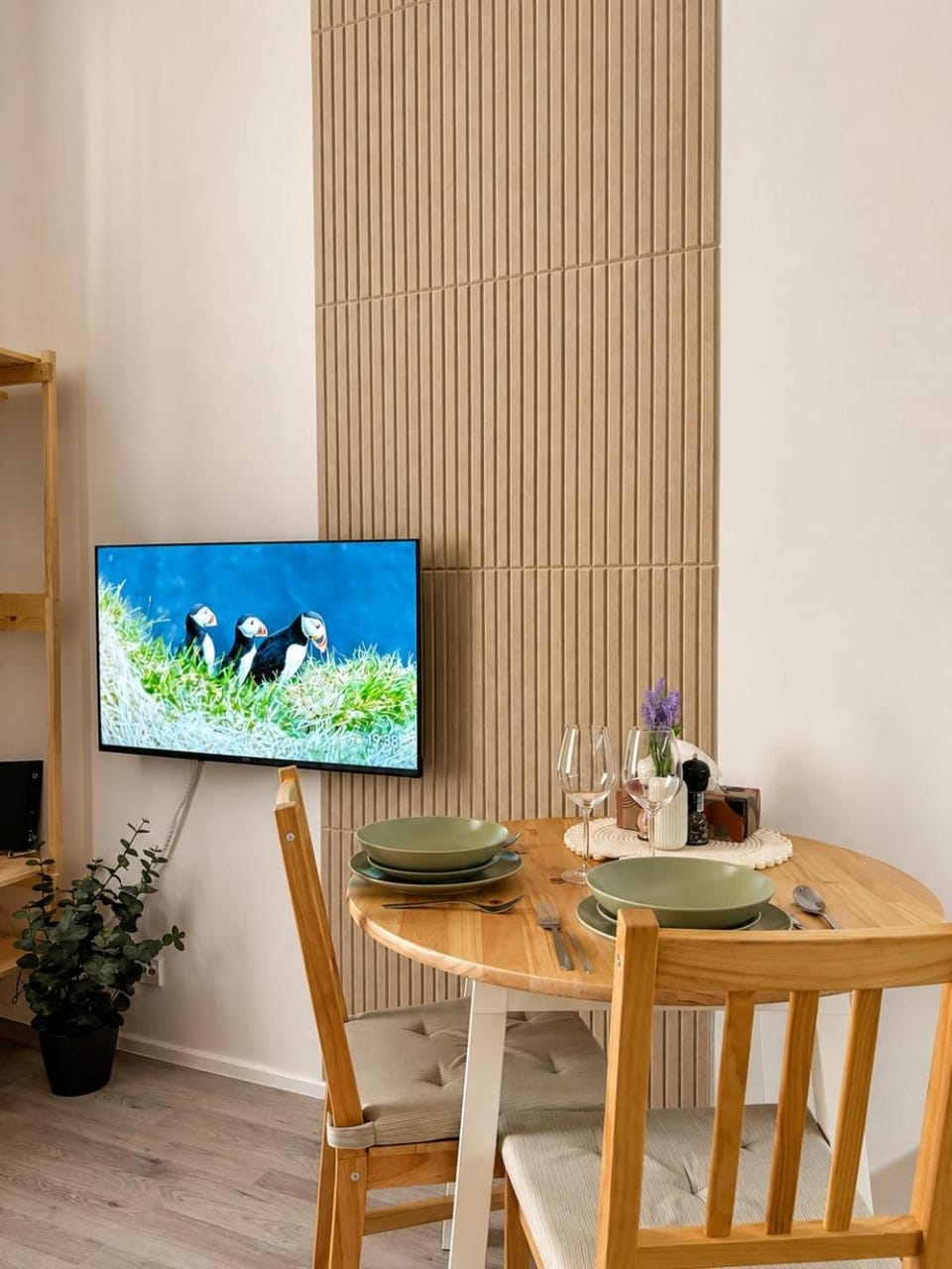 TV and multimedia, Dining area