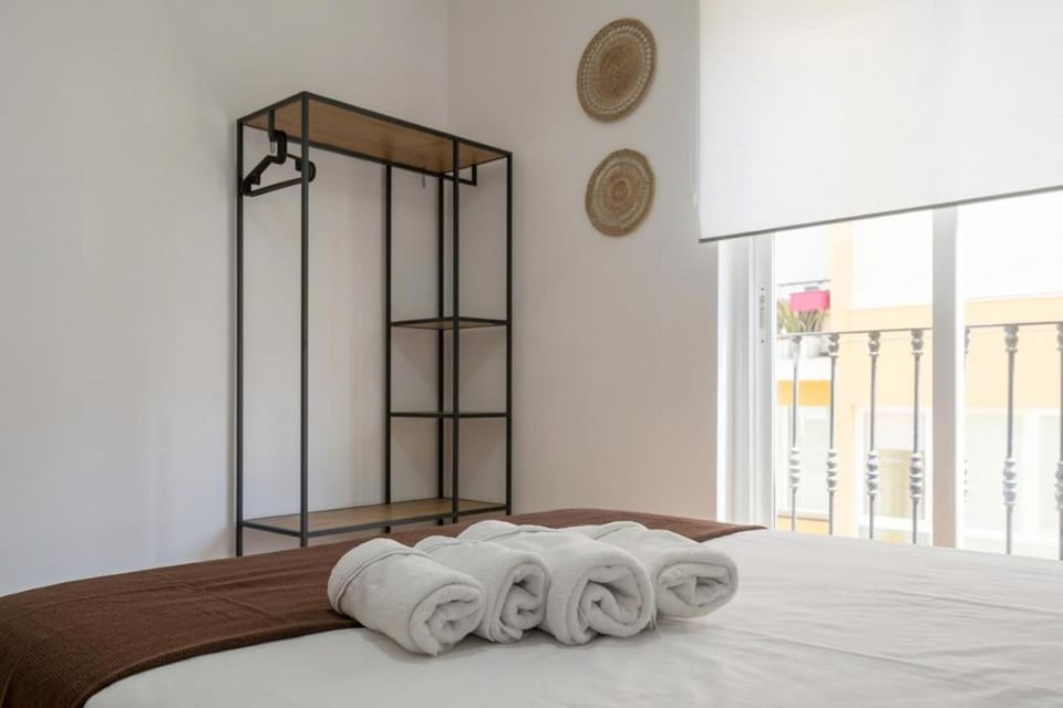 Bedroom, towels, wardrobe