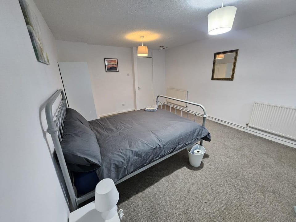 Comfortable rooms in MK City Centre 43 Vacation rental in Milton Keynes