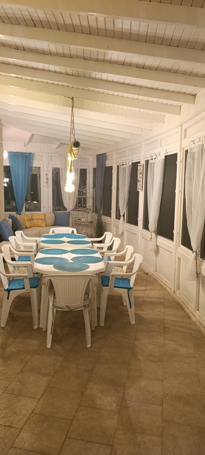 Seating area