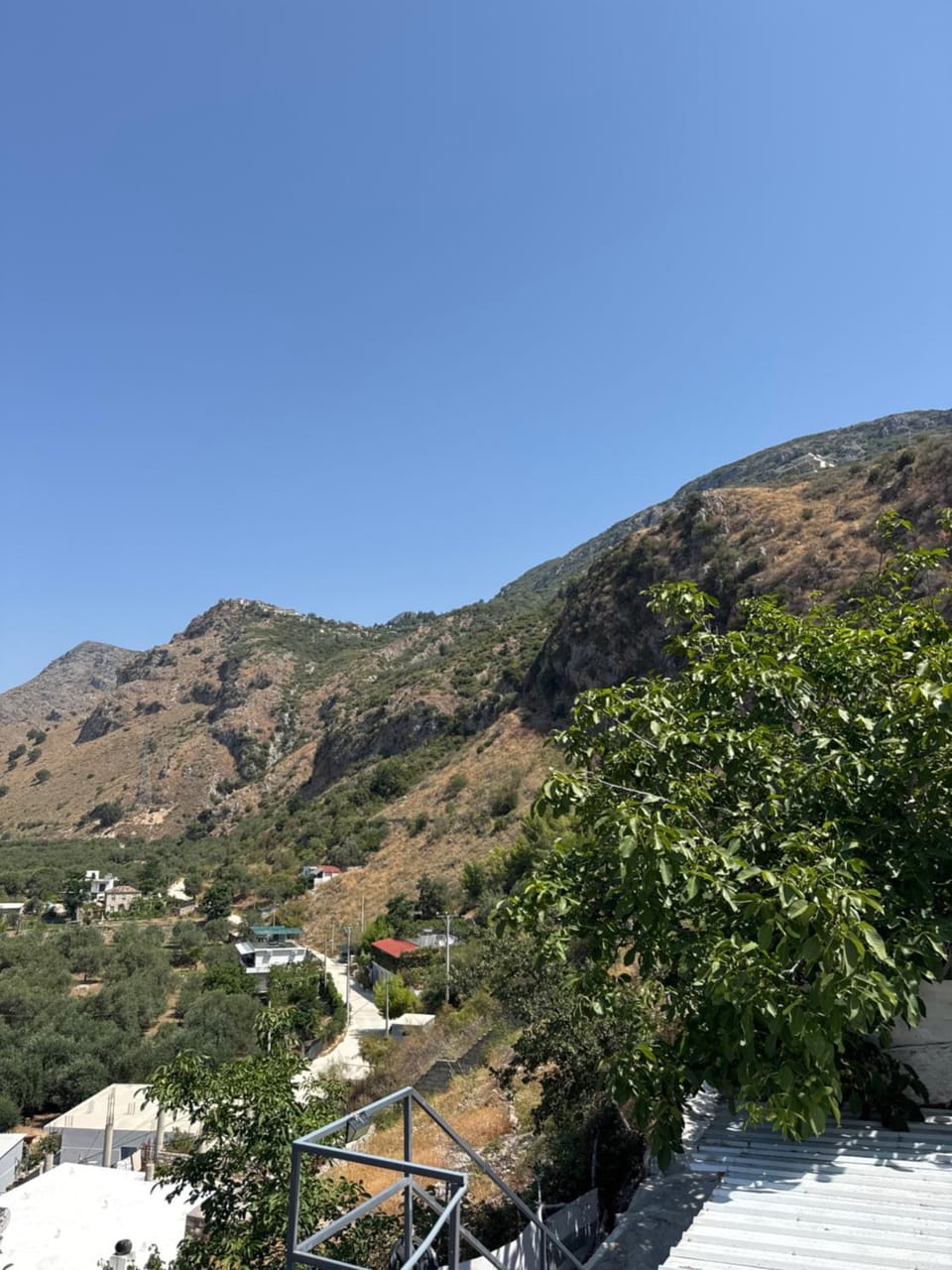 Nearby landmark, Natural landscape, Mountain view