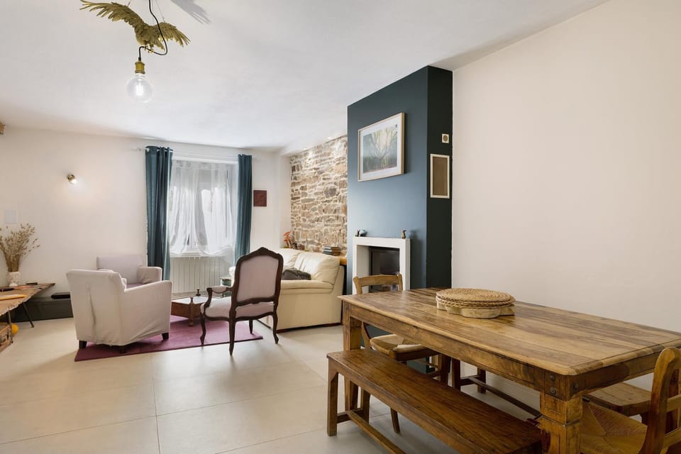 Property building, Living room