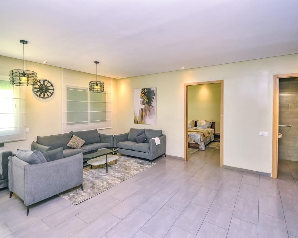 Cozy Central - Free Gym & Spa Services Apartment in Casablanca
