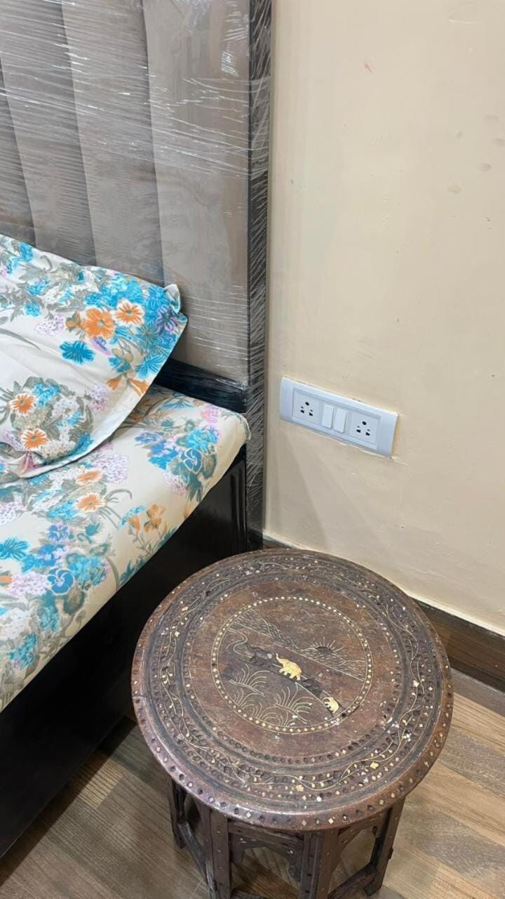 100m to Dashashwamedh Ghat Apartment in Varanasi