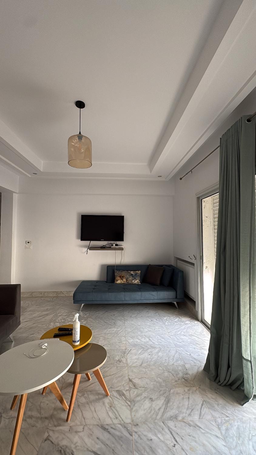 APPARTEMENT LUXUEUX ZONE TOURISTIQUE HAMMAMET NORD DERRIERE HOTEL LA BADIRA 200m de la plage Apartment in Mrezga