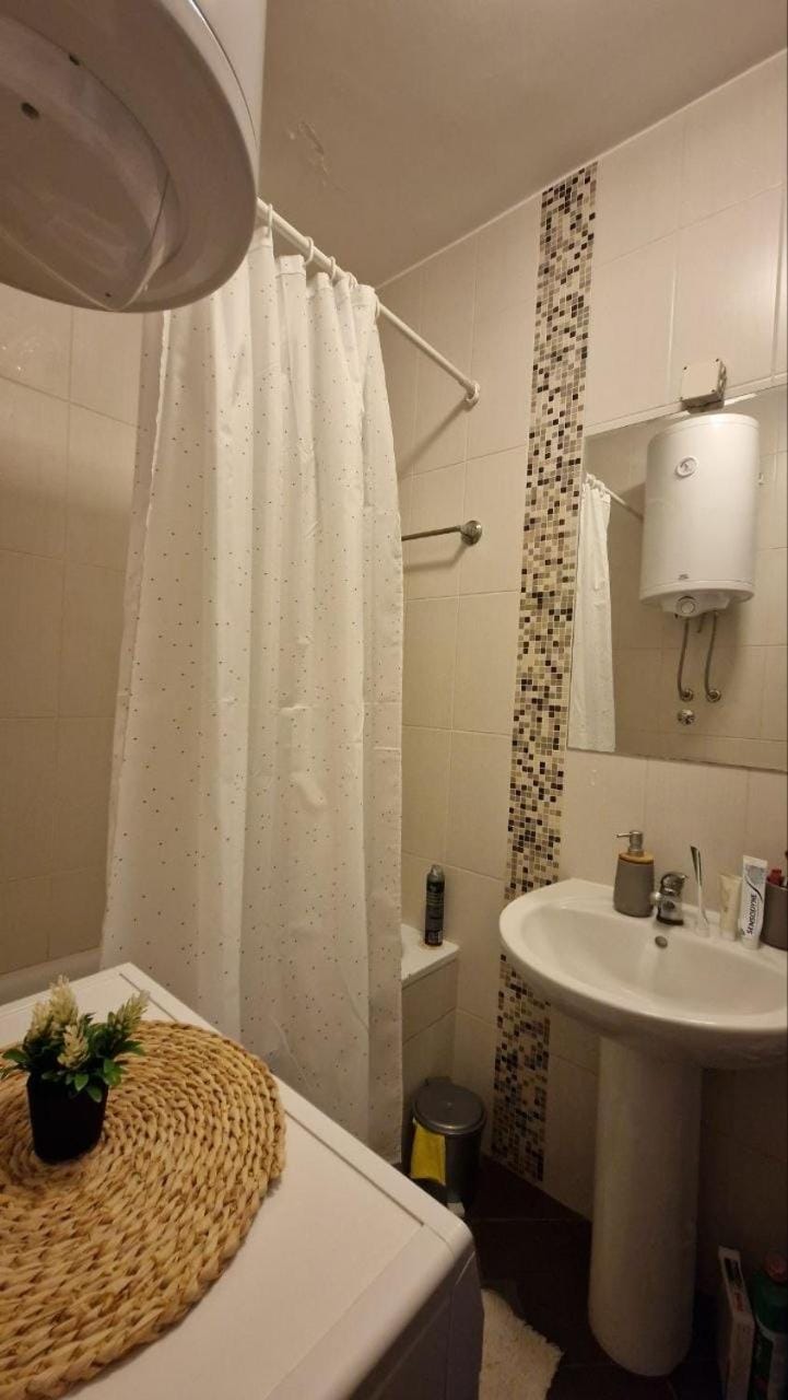 Bathroom, Bath