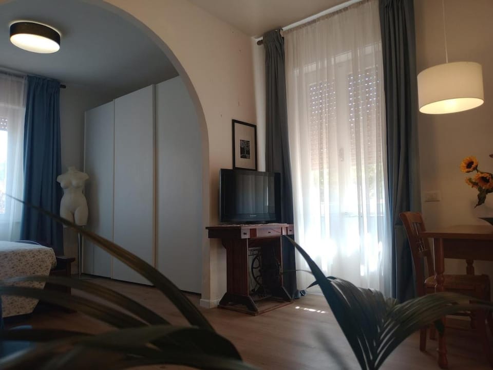 Appartamento con giardino e posto auto privato Apartment in Follonica