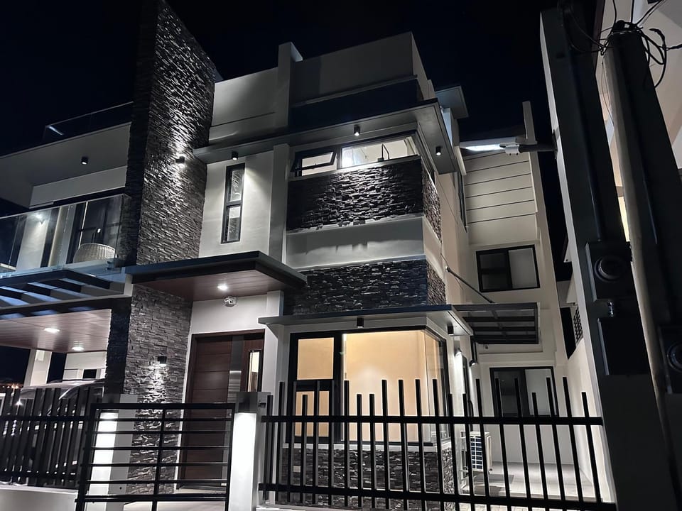 Property building, Night, View (from property/room), Balcony/Terrace