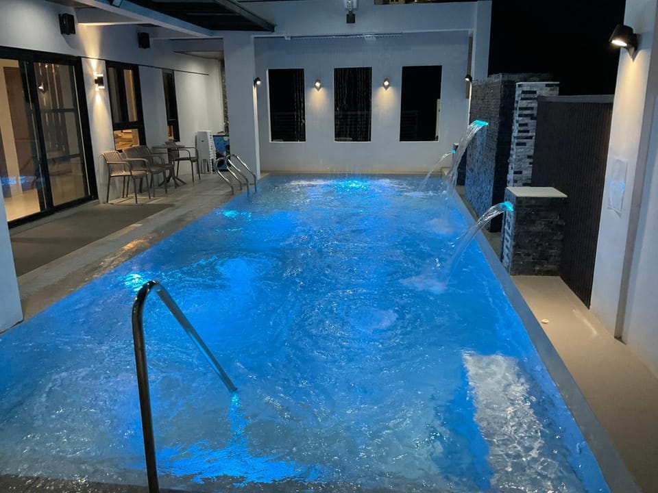 Property building, Swimming pool