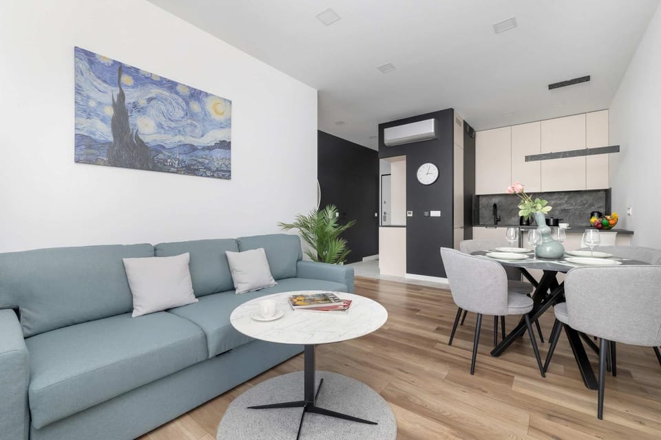 Kitchen or kitchenette, Living room, Seating area