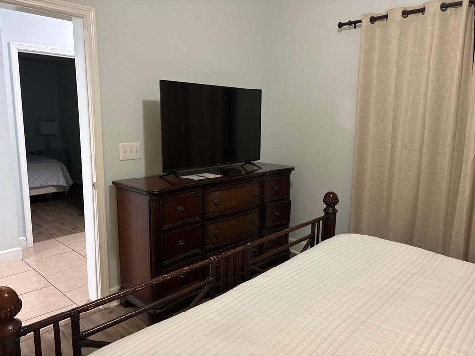 Gulf Front Condo with Pool Hot Tub & Beach Access House in Panama City Beach