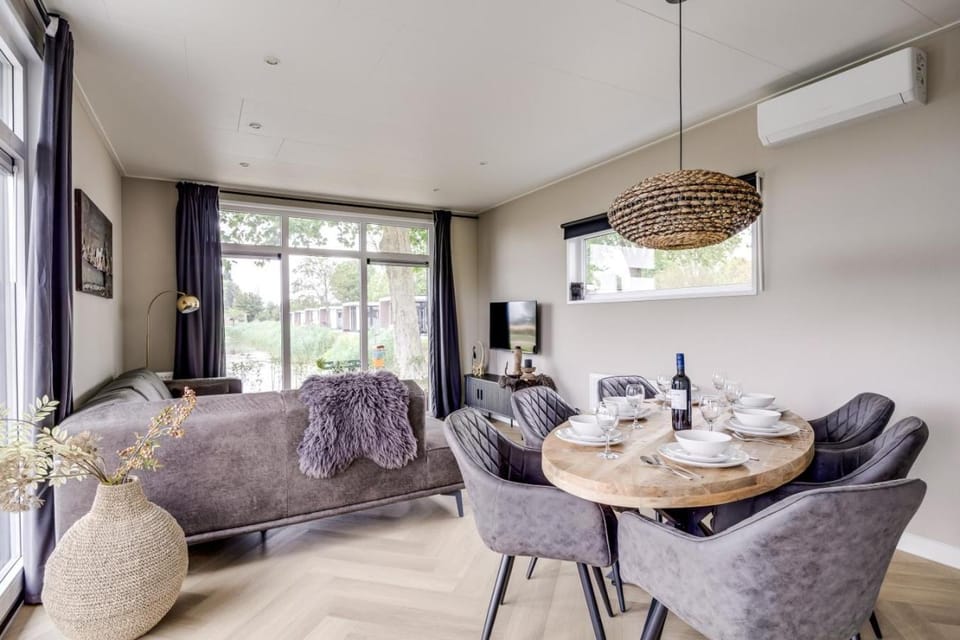 Cube XL 77 I 6-persoons chalet in Zennewijnen House in Gelderland, Netherlands