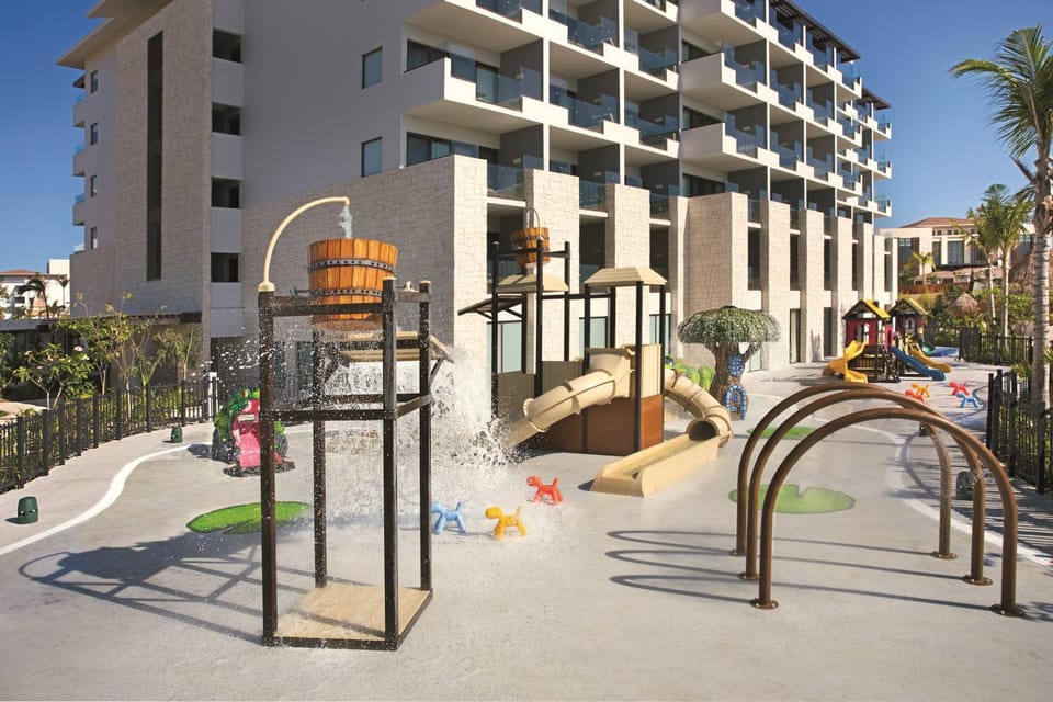Children play ground, Aqua park, Kids's club