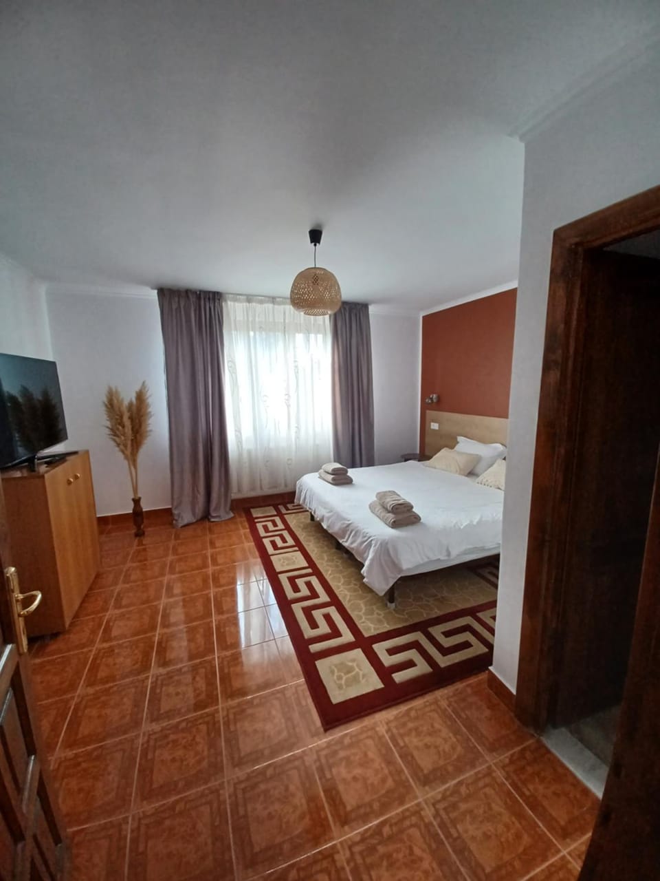 La umbra nucului bătrân Bed and Breakfast in Brașov County