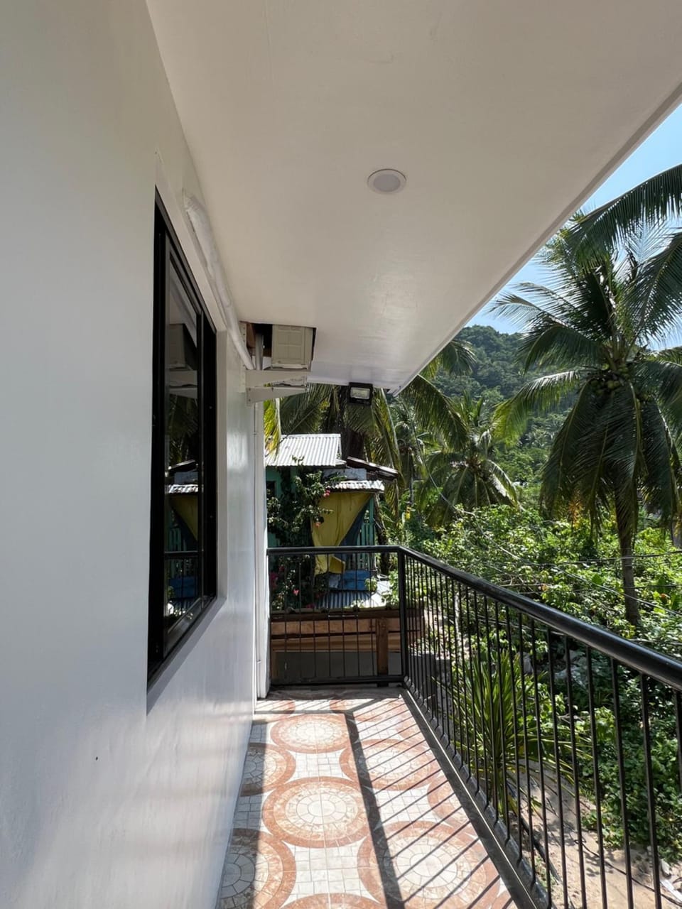 Property building, Day, View (from property/room), Balcony/Terrace