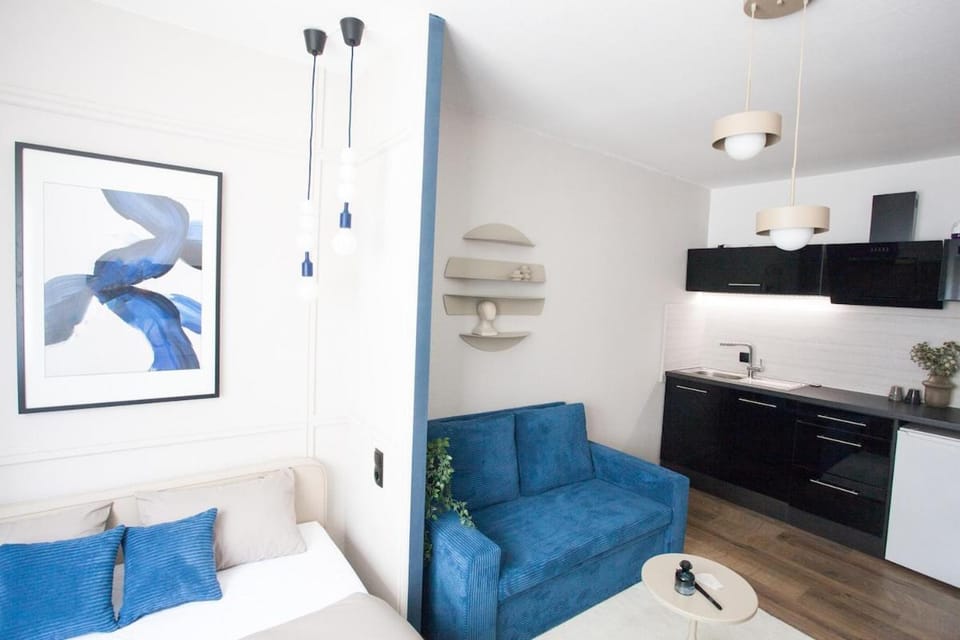 Kitchen or kitchenette, Living room, Seating area