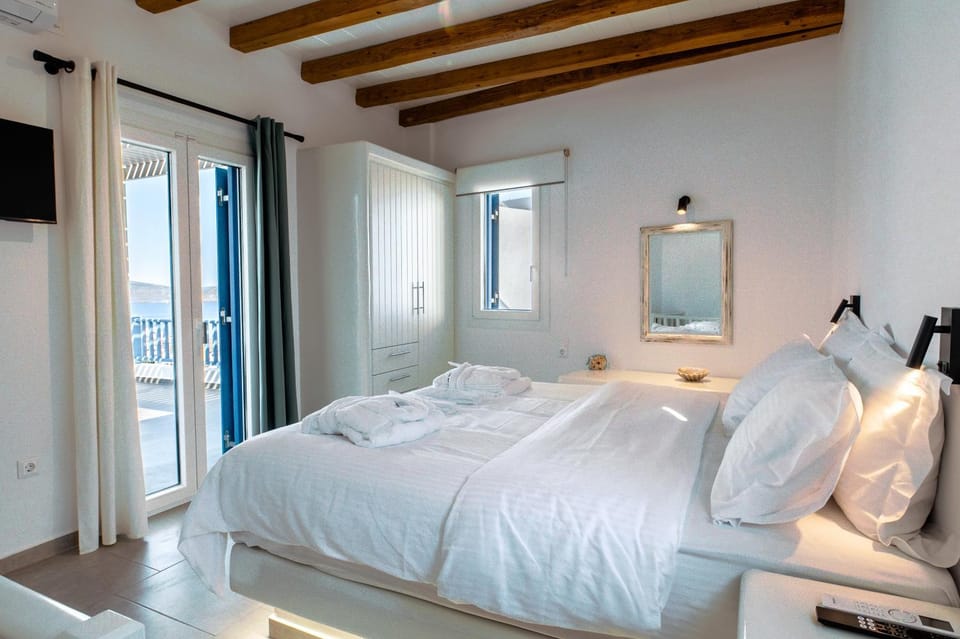 Elias Suites Villa in Decentralized Administration of the Aegean