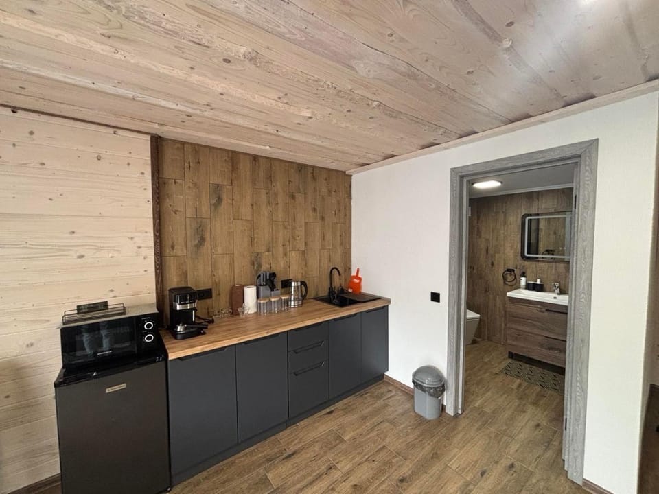 Тиша біля річки House in Ukraine