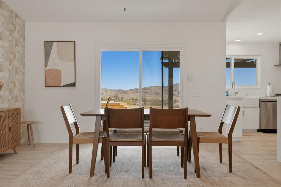 Joshua Tree El Oasis - 3BR Retreat for 6 Guests home House in Joshua Tree