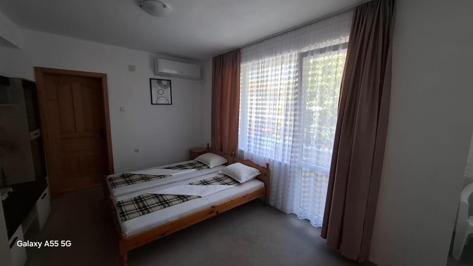 Стаи Слънце 2 Bed and Breakfast in Burgas Province