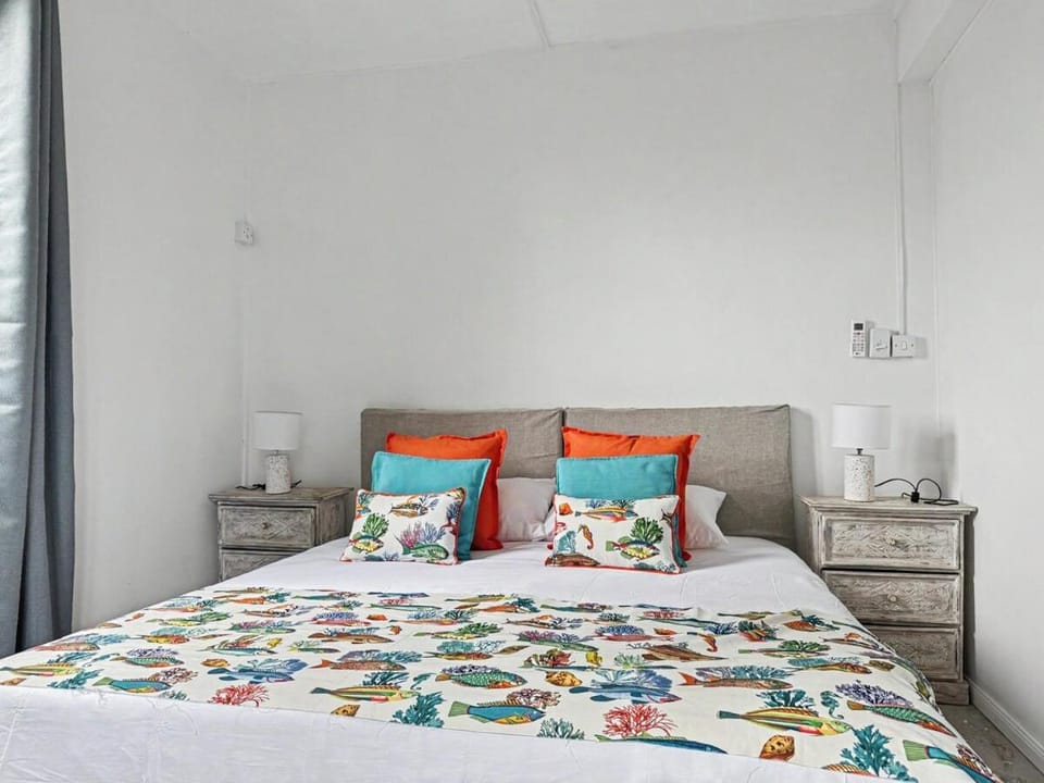 Blue Zebra - 2BR Upper Flat with Balcony and AC La Gaulette Apartment in Rivière Noire District, Mauritius