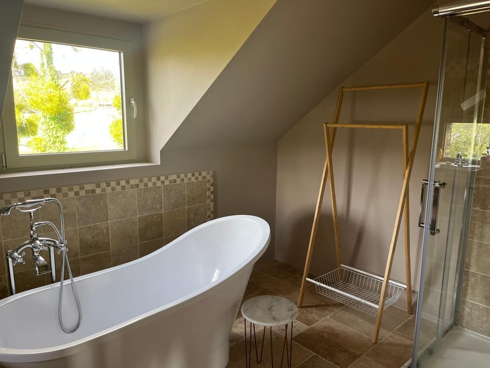 Shower, Bath