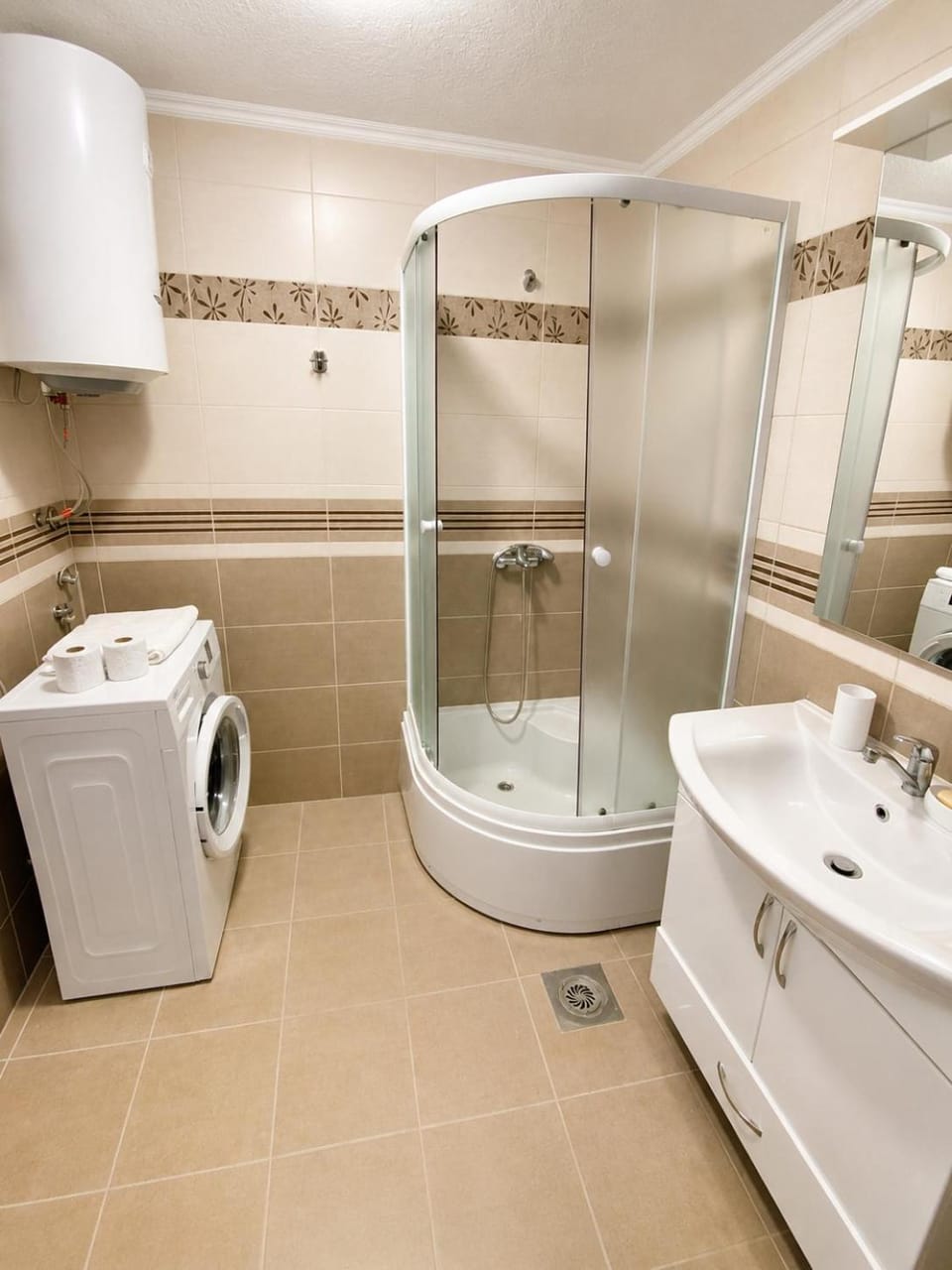 Shower, Toilet, Bathroom, washing machine