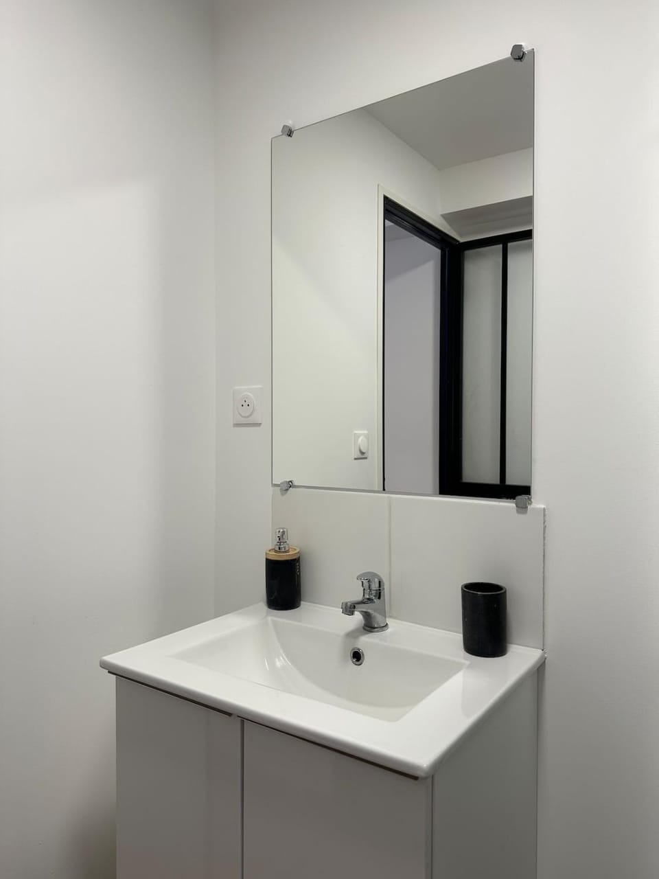 LOGEMENT 6 parking gratuit Apartment in Poitiers