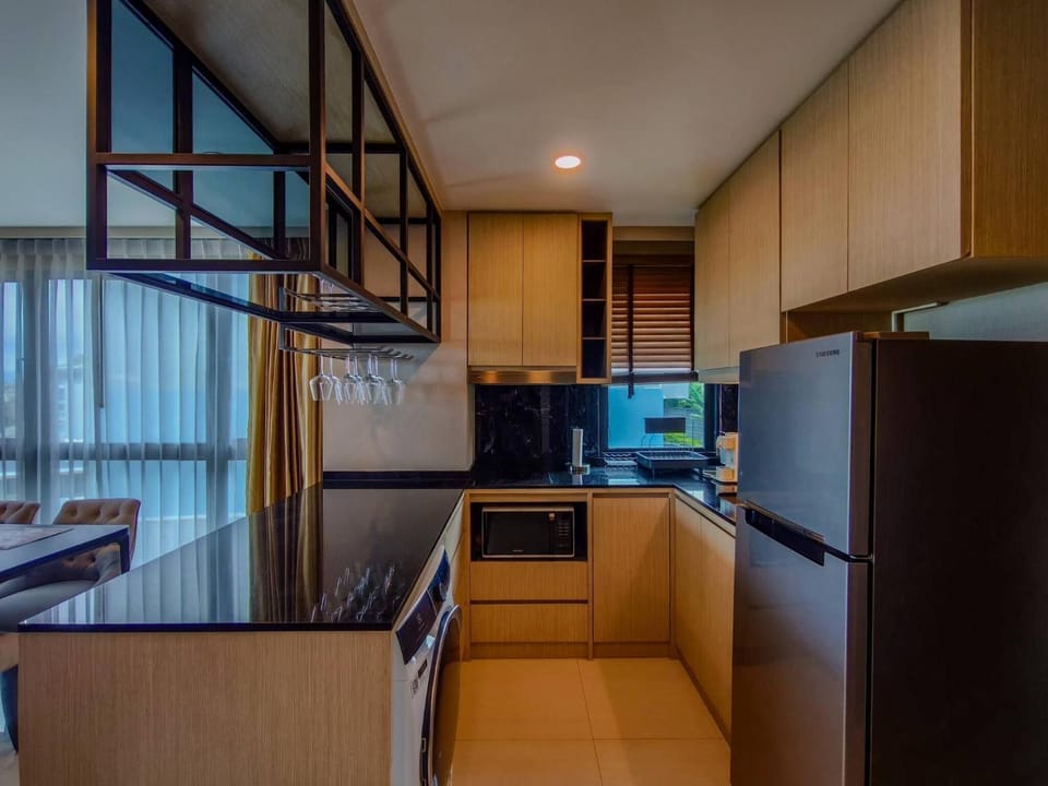 microwave, oven, kitchen