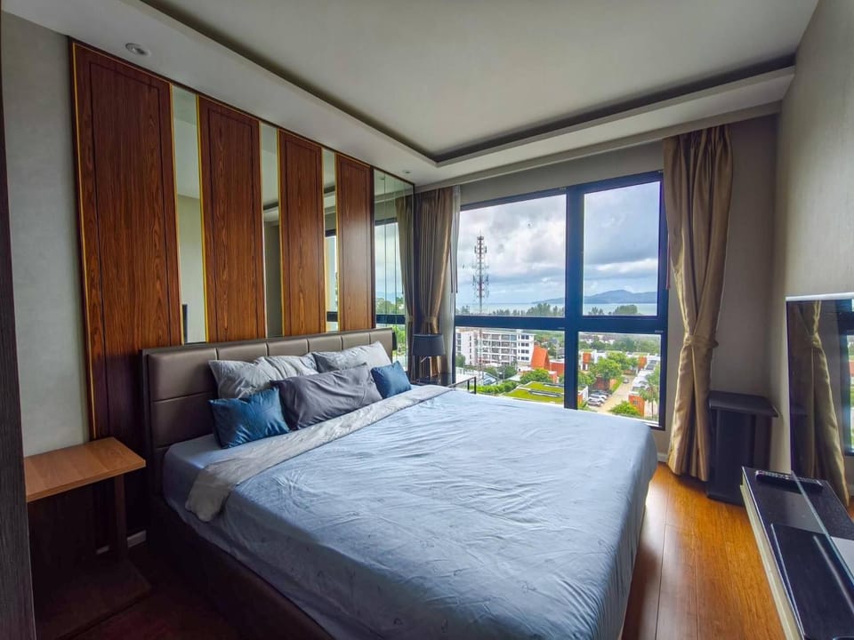 Luxurious 2BR Condo with Ocean Views in Choeng Thale Apartment in Choeng Thale