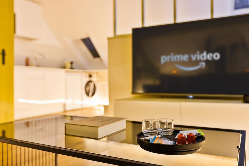 TV and multimedia, Food and drinks, Food, minibar