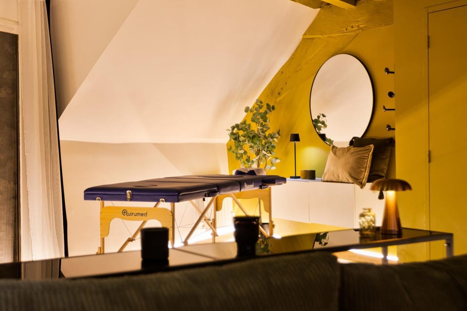 Massage, Massage, Swimming pool