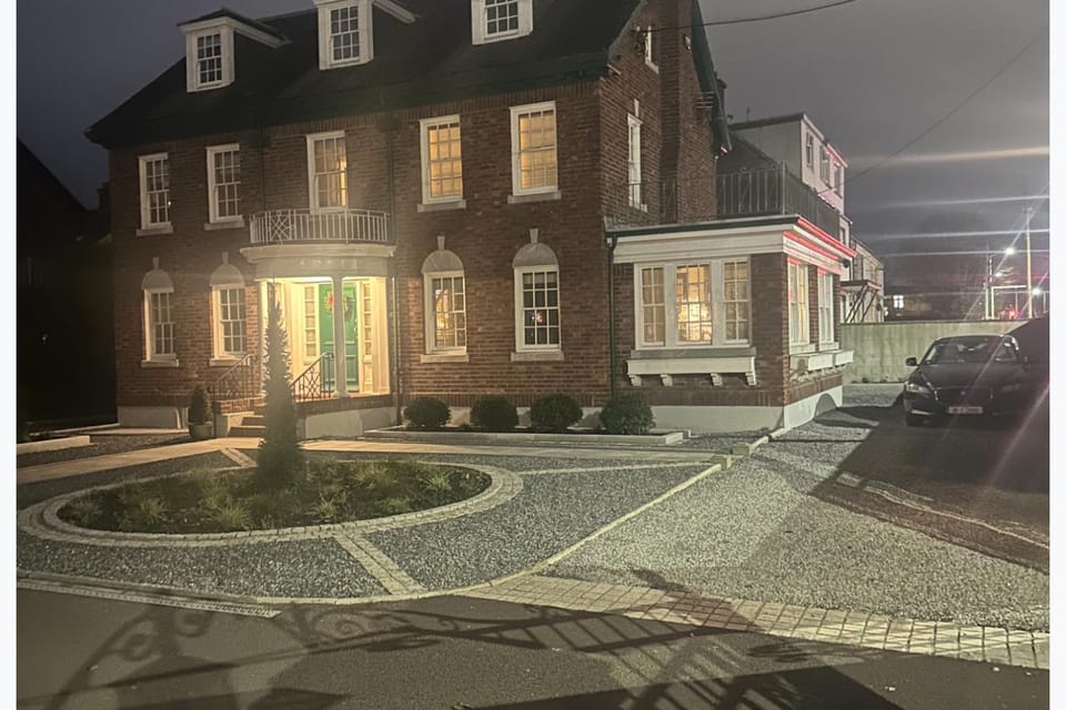 Property building, Night, Neighbourhood, Street view, Location, Parking